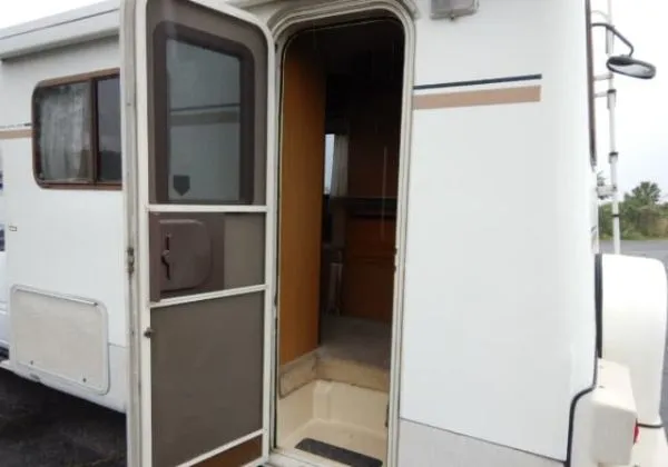 Isuzu Rodeo Camping 1991