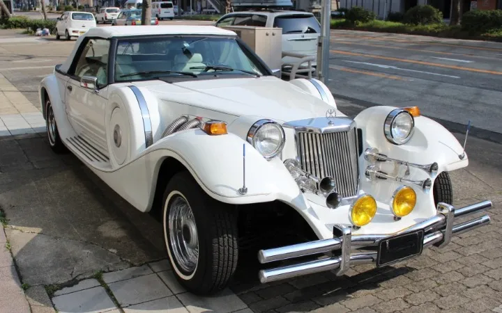 MITSUOKA DORE 1992
