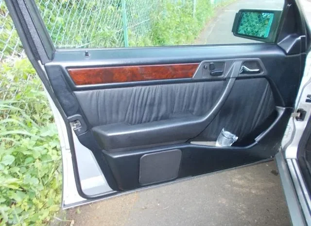 Mercedes-Benz E-Class 1995