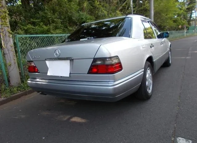 Mercedes-Benz E-Class 1995