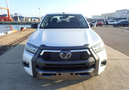 Toyota HILUX 2024