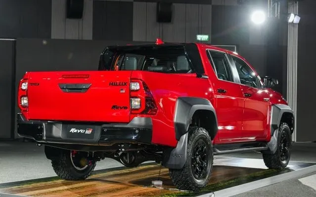 Toyota HILUX 2024