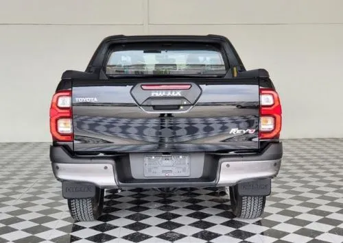 Toyota HILUX 2024