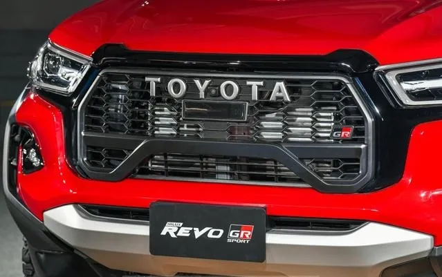 Toyota HILUX 2024