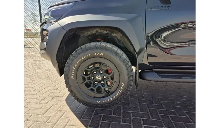 Toyota HILUX 2025