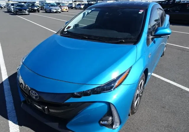 Toyota Prius PHV 2017