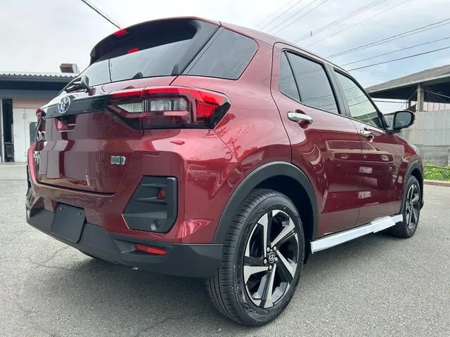 TOYOTA RAIZE Z HYBRID 2025