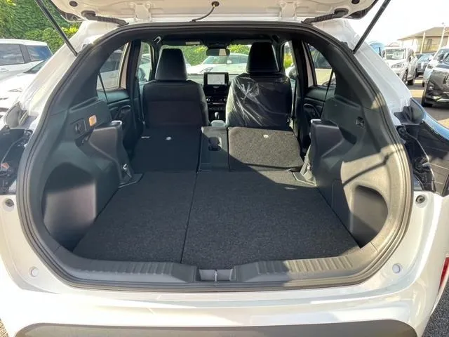 TOYOTA YARIS CROSS 2024