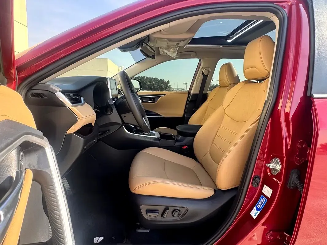 Toyota RAV4 VXR Hybrid – 2025