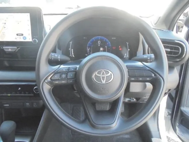 Toyota Yaris G 2025 (Pearl)