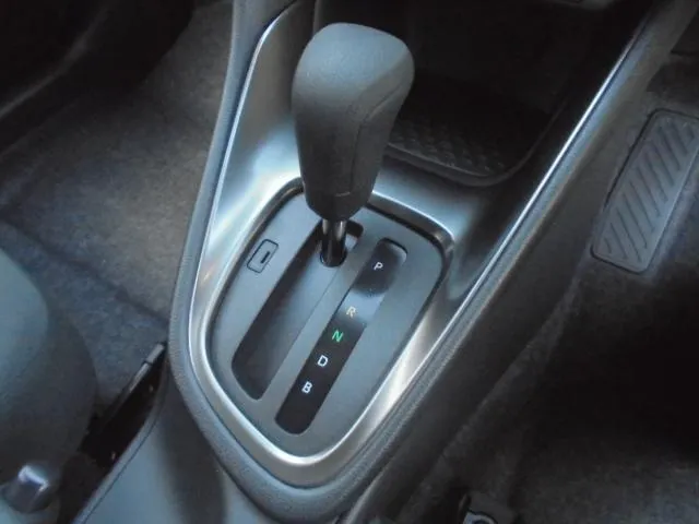 Toyota Yaris G 2025 (Pearl)