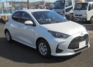 Toyota Yaris G 2025 (Pearl)