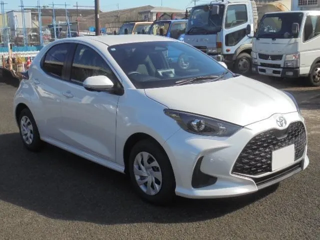 Toyota Yaris G 2025 (Pearl)